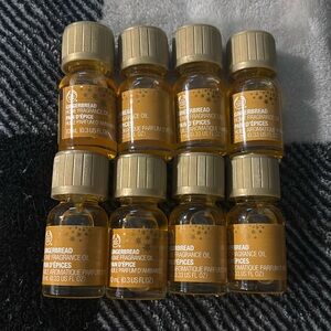 8 Gingerbread Fragrance Oils from the Body Shop - holiday scent